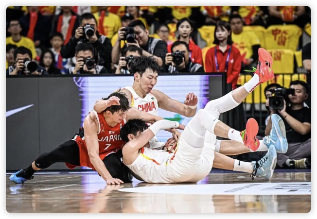 42分大勝！亞預(yù)賽中國(guó)男籃復(fù)仇日本 趙睿16+8+5